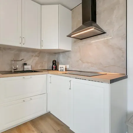 Sunny House *