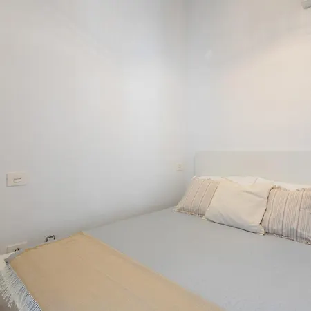 Sunny House Apartman
